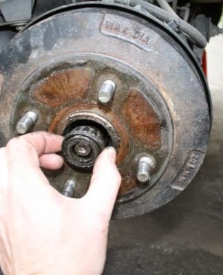 Bearing-Roda-Depan-Mobil